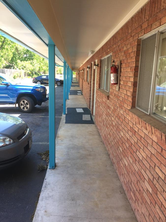 The Oak Motel 拉格兰奇 外观 照片